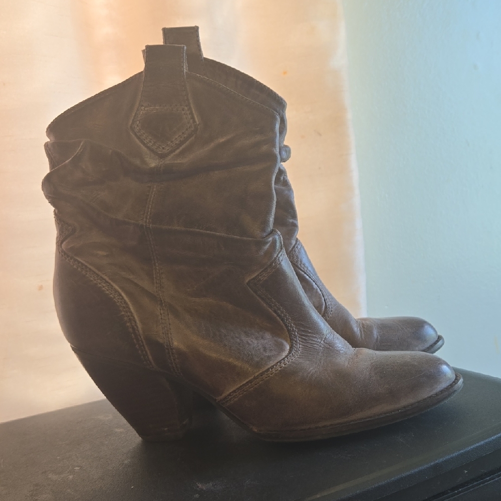 Bos. & Co. Dark Brown Heeled Boots